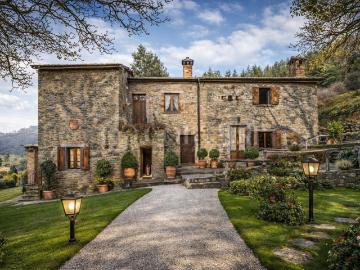 Villetta indipendente in vendita di 270 m² in Via Luca Signorelli