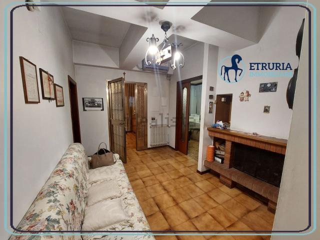 Villetta indipendente in vendita di 270 m² in Via Montalbano
