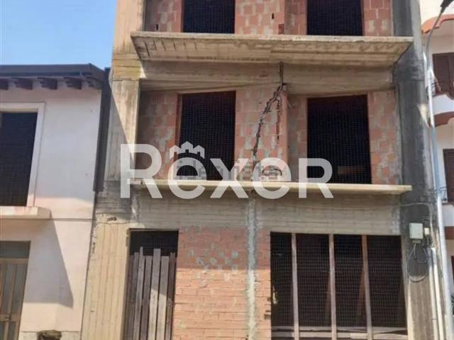 Villetta indipendente in vendita di 270 m² in Via Nazionale
