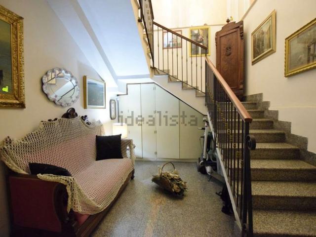 Villetta indipendente in vendita di 270 m² in Via Napoli Capodimonte