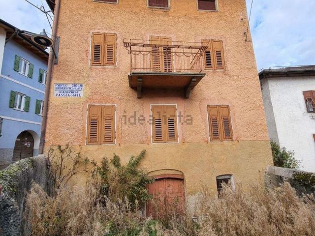 Villetta indipendente in vendita di 270 m² in Via San Rocco