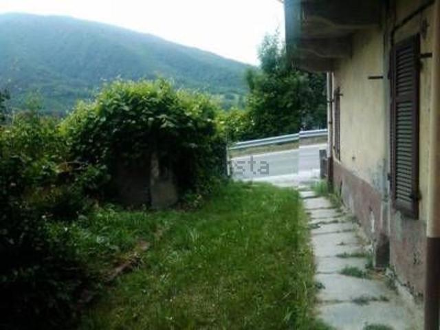 Villetta indipendente in vendita di 270 m² in Via Sestriere