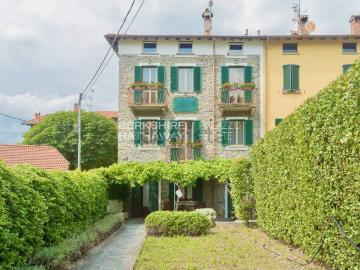 Villetta indipendente in vendita di 270 m² in Via per Campallo