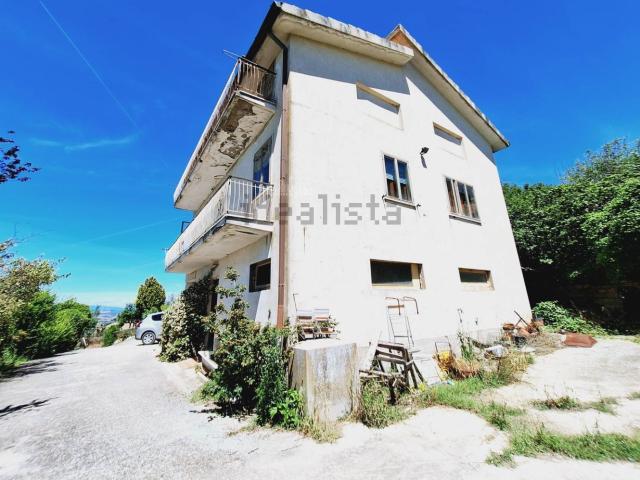 Villetta indipendente in vendita di 270 m² in Via Pittura