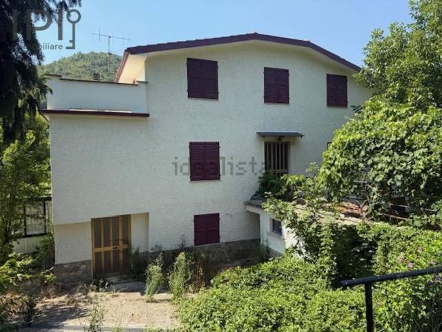 Villetta indipendente in vendita di 270 m² in Via Provinciale, 5