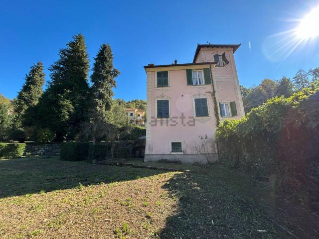 Villetta indipendente in vendita di 270 m² in Via Torretta, 3