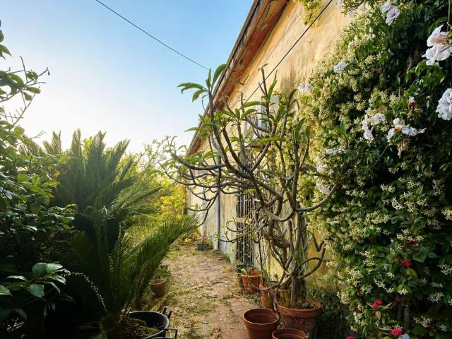 Villetta indipendente in vendita di 270 m² in Via Torrente