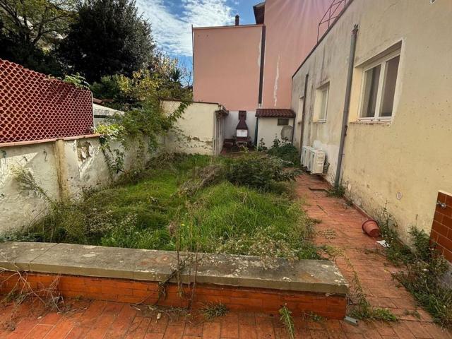 Villetta indipendente in vendita di 270 m² in Via Tripoli