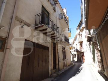 Villetta indipendente in vendita di 270 m² in Via Umberto Saso