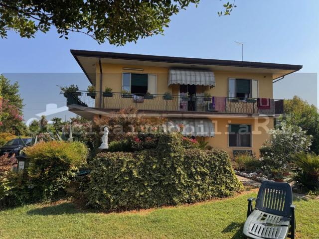 Villetta indipendente in vendita di 270 m² in Via Veneto