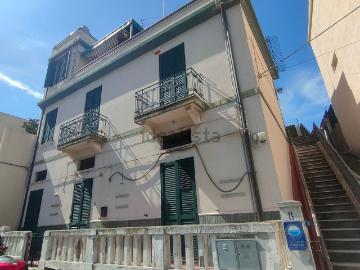 Villetta indipendente in vendita di 270 m² in Via Villini Svizzeri, 6