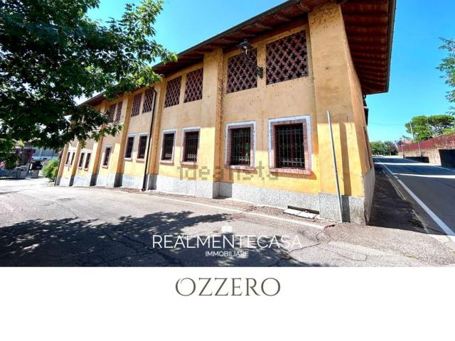 Villetta indipendente in vendita di 270 m² in Via XXV Aprile