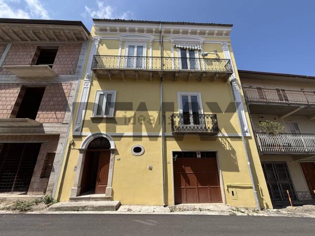 Villetta indipendente in vendita di 270 m² in Corso Vittorio Emanuele, 53
