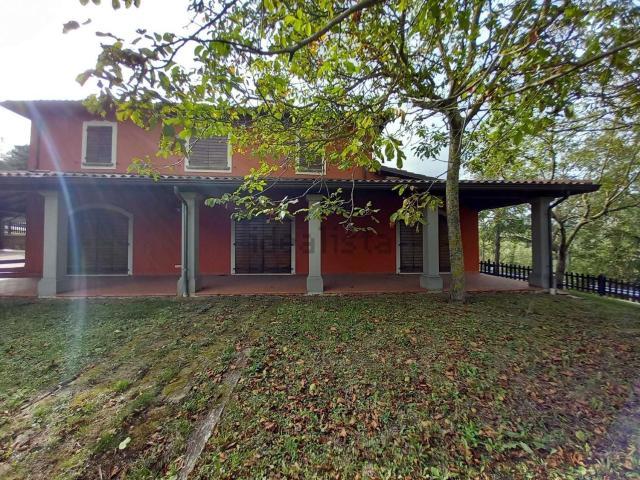 Villetta indipendente in vendita di 270 m² in Piazza Del Mercato, 4