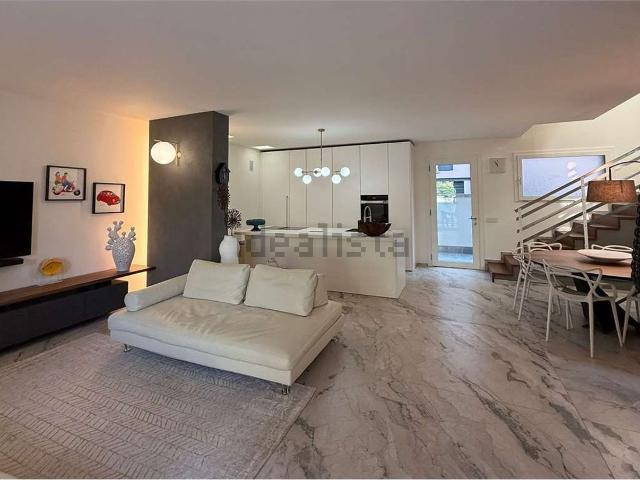 Villetta indipendente in vendita di 271 m² in Via Giuseppe Garibaldi