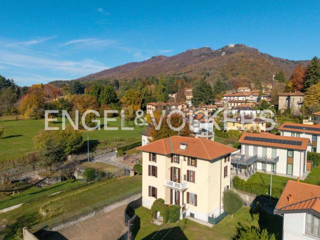 Villetta indipendente in vendita di 271 m² in Via Dora, 10