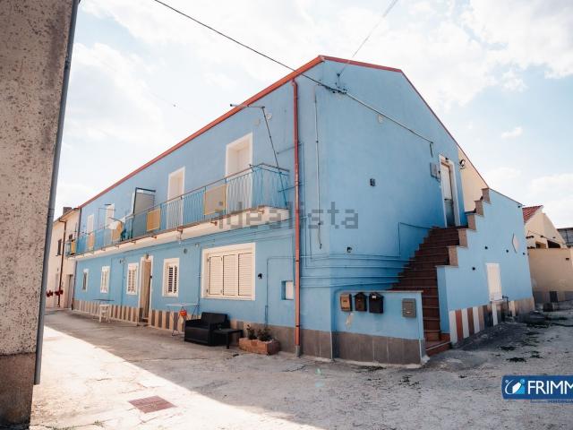 Villetta indipendente in vendita di 271 m² in Contrada testara