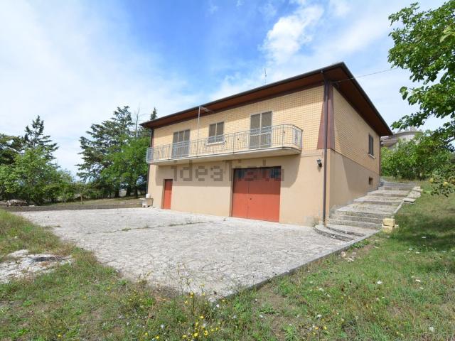Villetta indipendente in vendita di 271 m² in Contrada truni