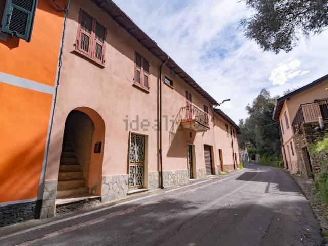 Villetta indipendente in vendita di 272 m²
