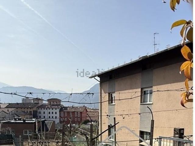 Villetta indipendente in vendita di 272 m² in Via Antonio Rosmini