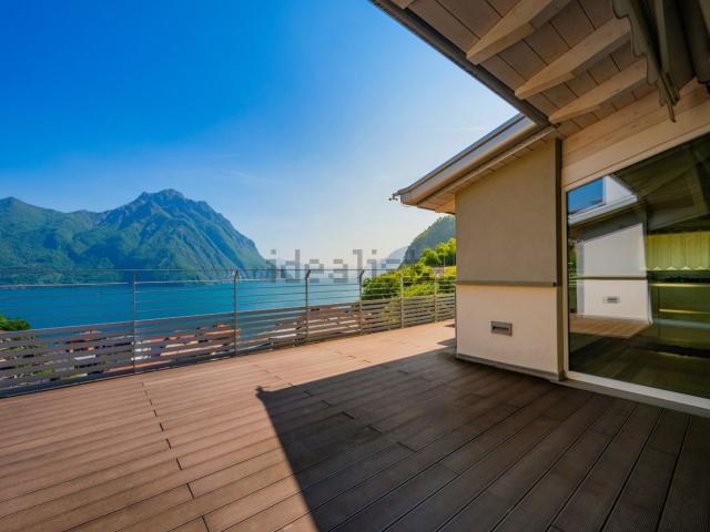 Villetta indipendente in vendita di 273 m² in Via Rocca