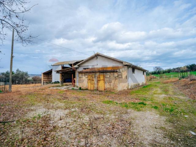 Villetta indipendente in vendita di 273 m² in Contrada San Egidio