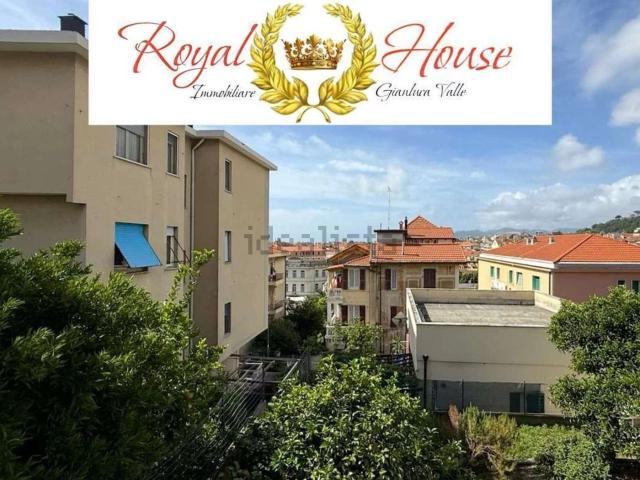 Villetta indipendente in vendita di 274 m² in Salita Aquileia