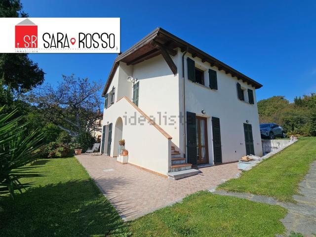 Villetta indipendente in vendita di 275 m² in Via Donato Donatelli, 48