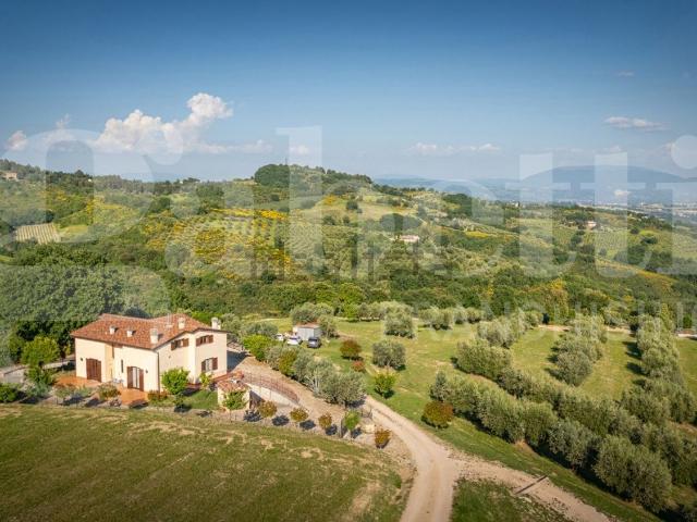 Villetta indipendente in vendita di 275 m² in Via delle Ghiande