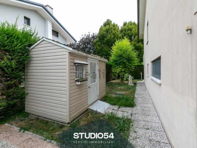Villetta indipendente in vendita di 251 m² in Via Monte Olimpo, 14