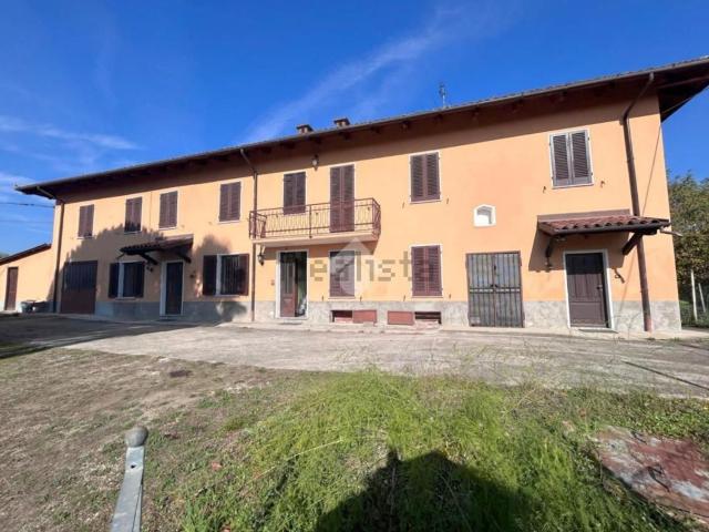 Villetta indipendente in vendita di 275 m² in Via San Carlo, 75