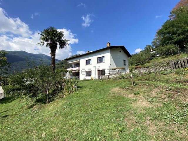 Villetta indipendente in vendita di 275 m² in Via Selva