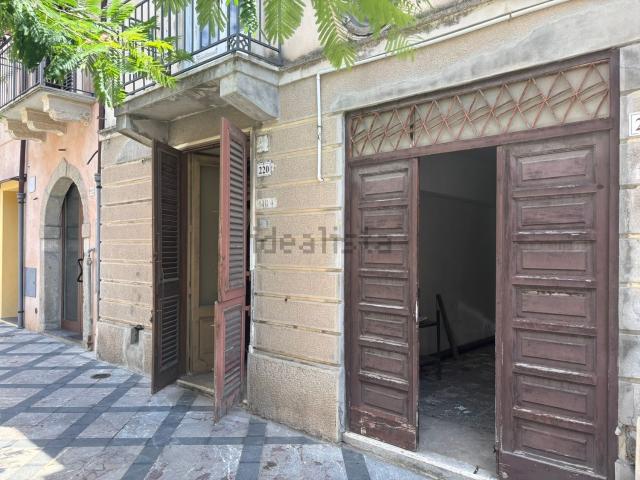 Villetta indipendente in vendita di 275 m² in Via Umberto I°, 218