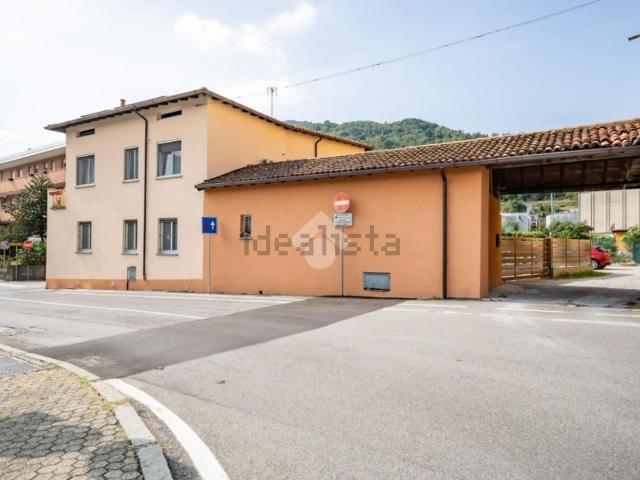 Villetta indipendente in vendita di 276 m² in Via Stoppani, 607
