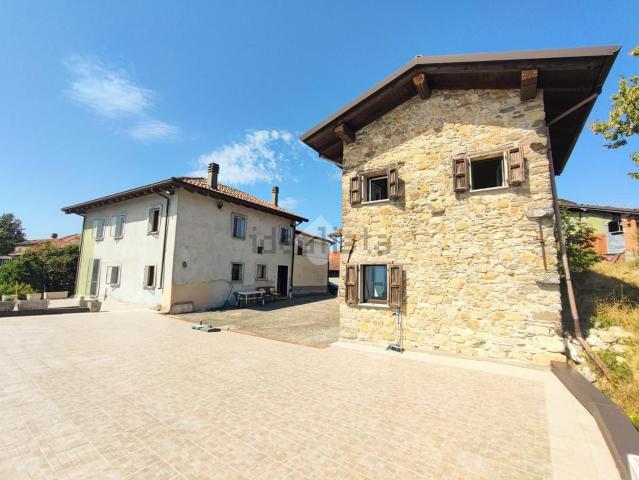 Villetta indipendente in vendita di 276 m² in Via Roma, 4
