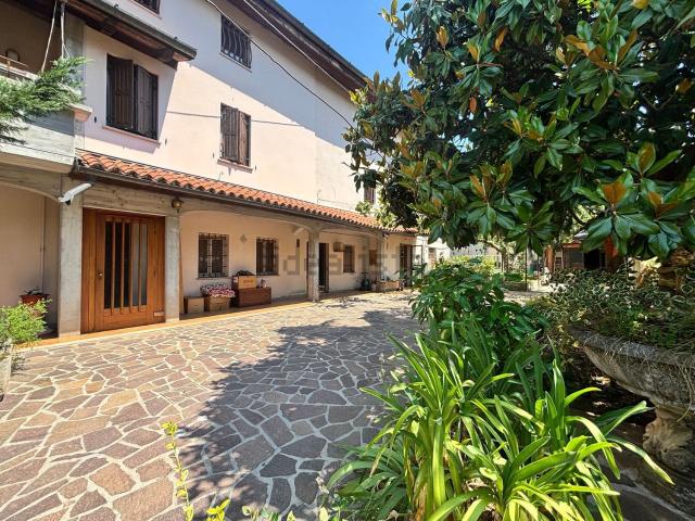 Villetta indipendente in vendita di 276 m² in Via Vincenzo Monti, 2