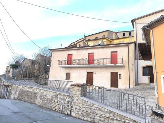 Villetta indipendente in vendita di 277 m² in Via Colonne, 2