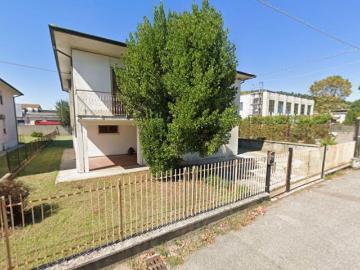 Villetta indipendente in vendita di 277 m² in Via L. Einaudi, 4