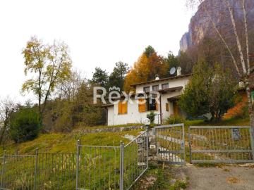 Villetta indipendente in vendita di 277 m² in Via Monte Palo