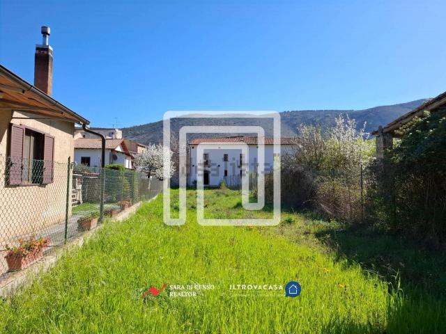 Villetta indipendente in vendita di 277 m² in Via Valpescara, 161