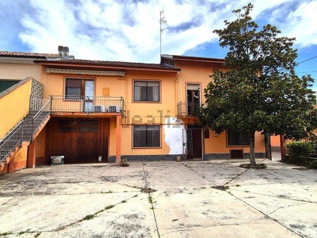 Villetta indipendente in vendita di 278 m² in Via IV Novembre, 7