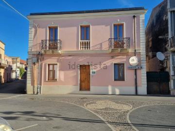 Villetta indipendente in vendita di 278 m² in Via Umberto I