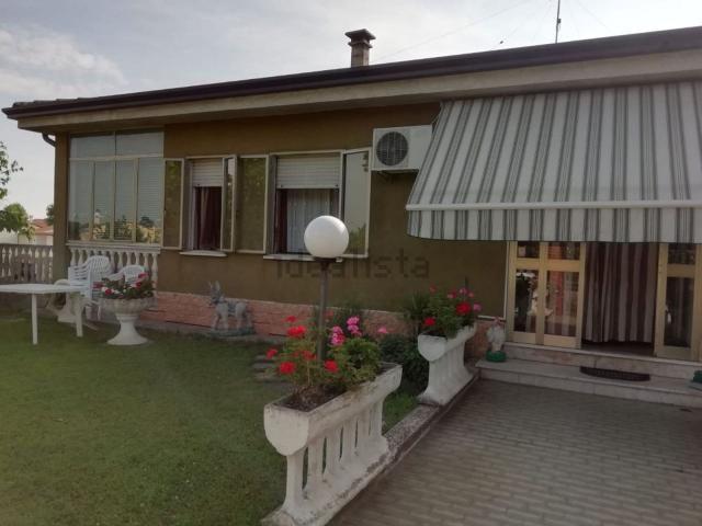 Villetta indipendente in vendita di 280 m²