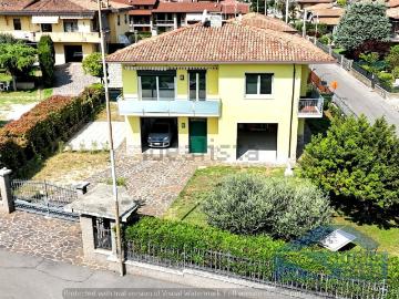 Villetta indipendente in vendita di 280 m² in Via Camillo Benso Conte di Cavour, 7