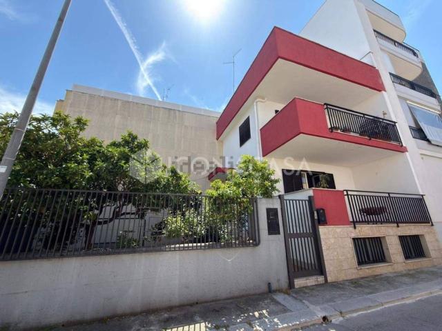 Villetta indipendente in vendita di 280 m² in Via Carlo Goldoni