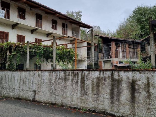 Villetta indipendente in vendita di 280 m² in Via A. Testa, 11