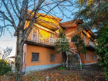 Villetta indipendente in vendita di 280 m² in Via Alcide de Gasperi, 2