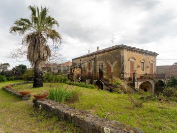 Villetta indipendente in vendita di 280 m² in Via Armando Diaz, 83