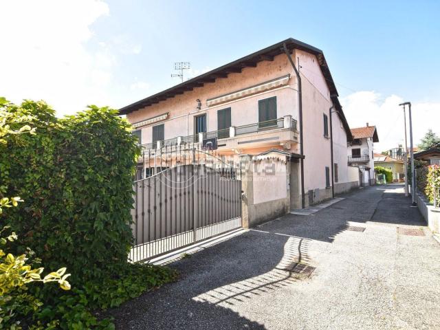Villetta indipendente in vendita di 280 m² in Via Bra, 8