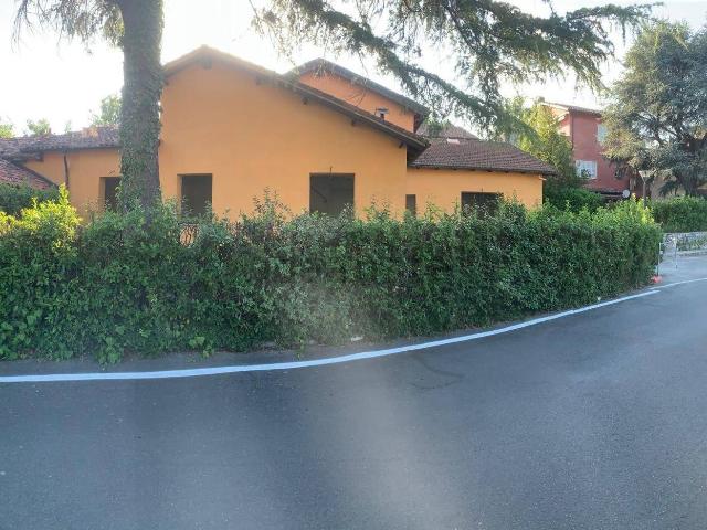 Villetta indipendente in vendita di 280 m² in Via del Golf, 132